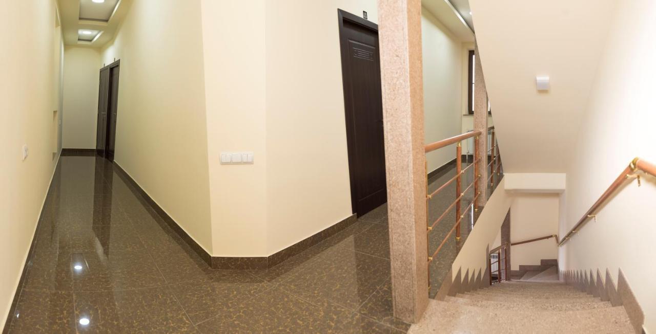 Hotel Amaras Ереван Экстерьер фото